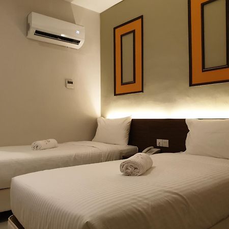 Ants Hotel Kangar Extérieur photo