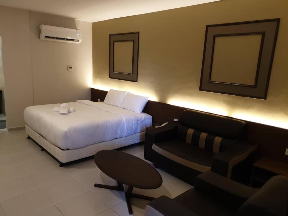 Ants Hotel Kangar Extérieur photo
