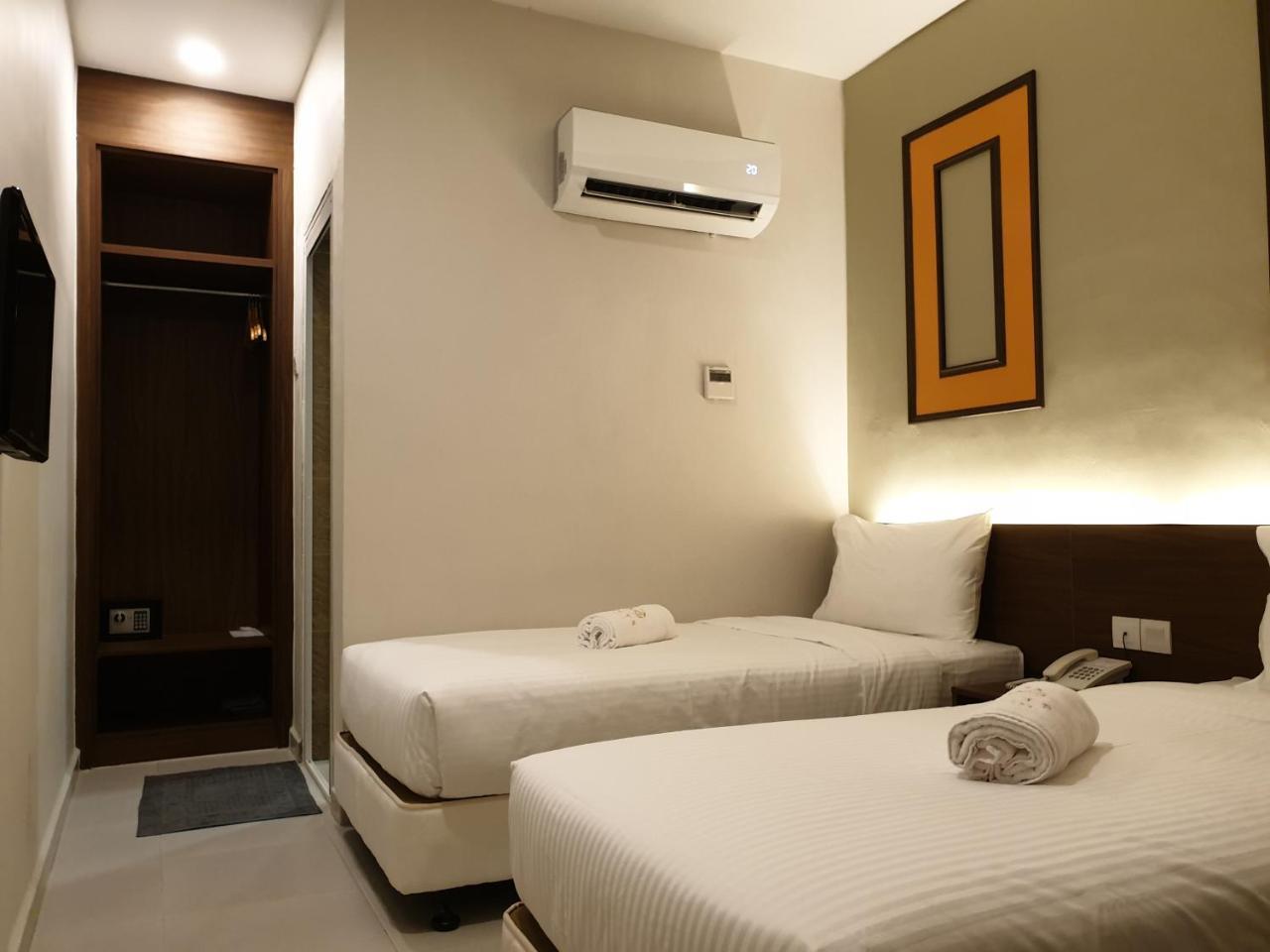 Ants Hotel Kangar Extérieur photo