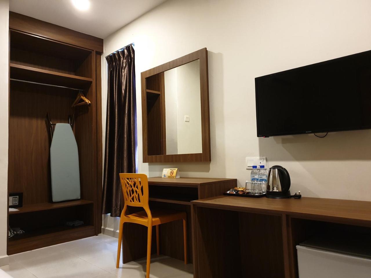 Ants Hotel Kangar Extérieur photo