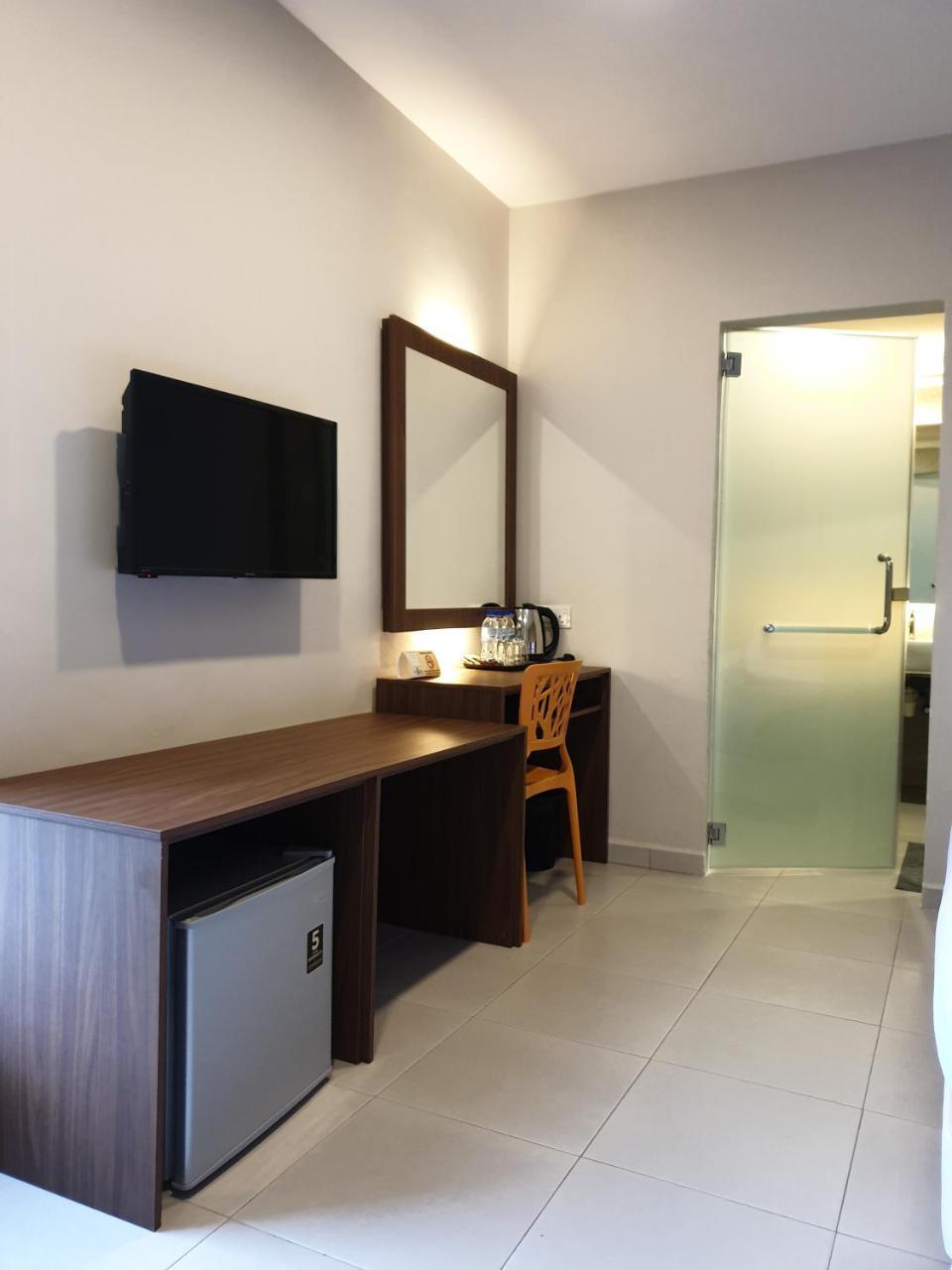 Ants Hotel Kangar Extérieur photo